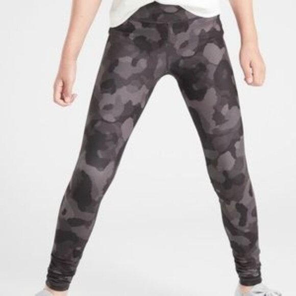 Athleta Girl Gray Camo Chit Chat XXL/16 Capris - Picture 1 of 5